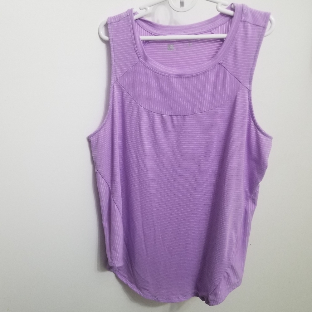 VGUC Xersion striped purple tank top